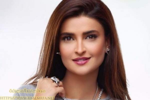 من هي المذيعة علا الفارس مذيعة قناة الجزيرة انستقرام علا الفارس