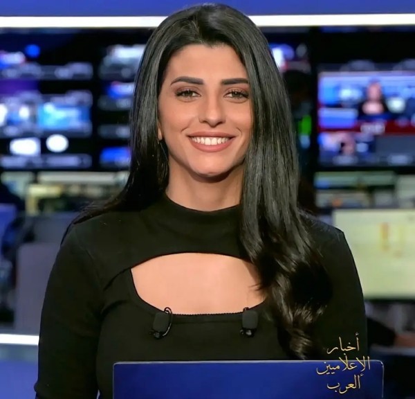 لارا نبهان المذيعة لارا نبهان انستقرام